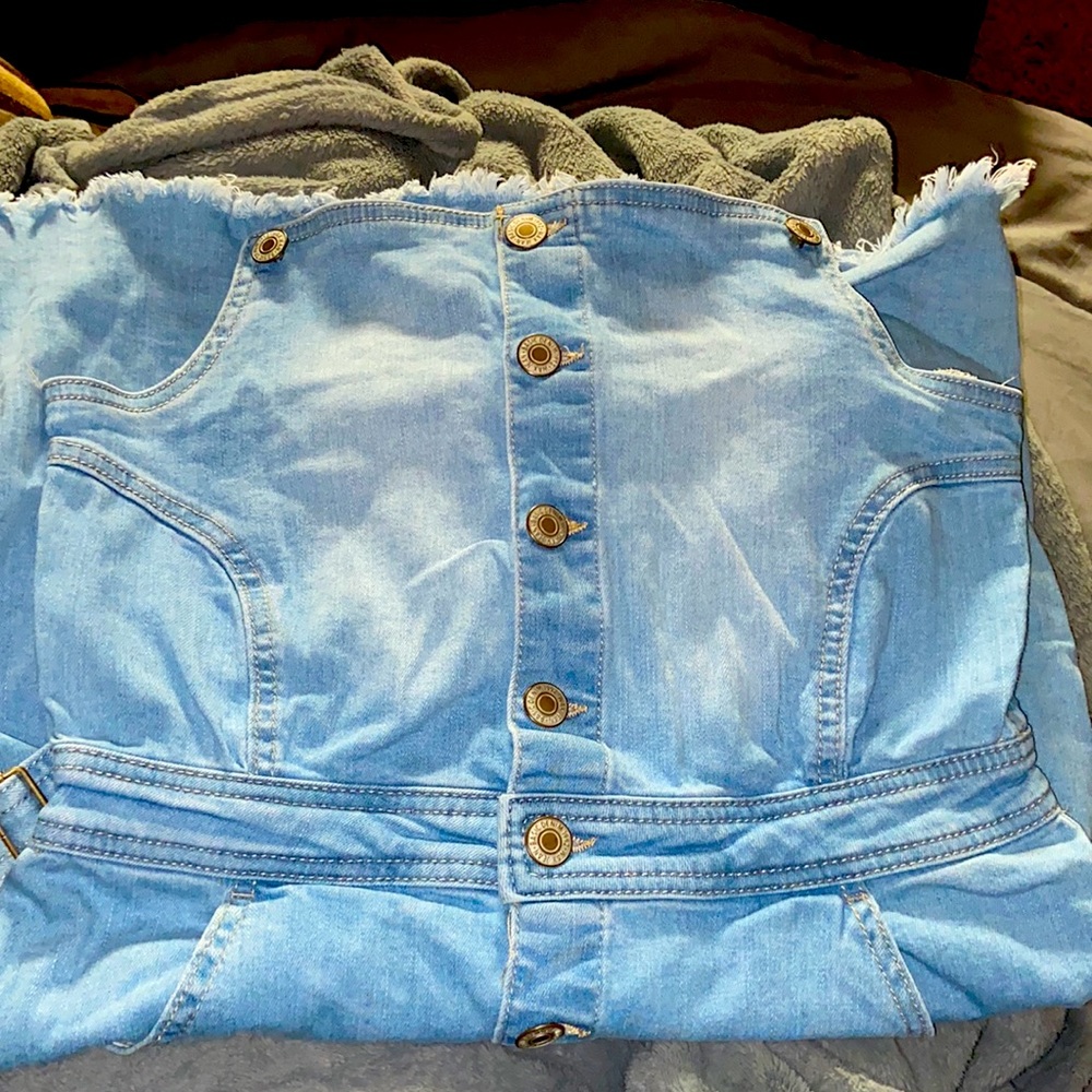 Blue jean overall dress with pockets 💙⚡️